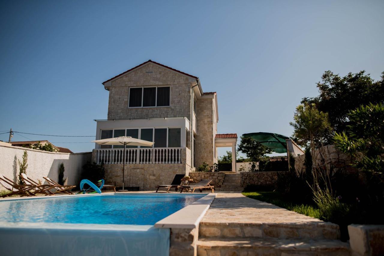 La Familia, Zadar, Vinjerac Villa Exteriör bild